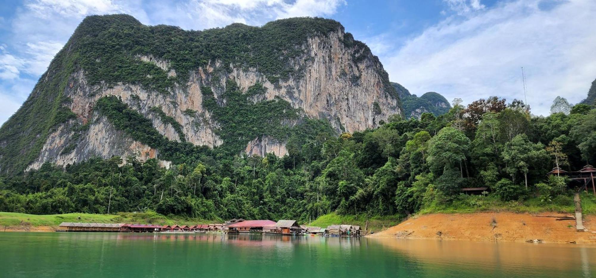 Khaosok Happy House Acomodação com café da manhã Khao Sok National Park Exterior foto