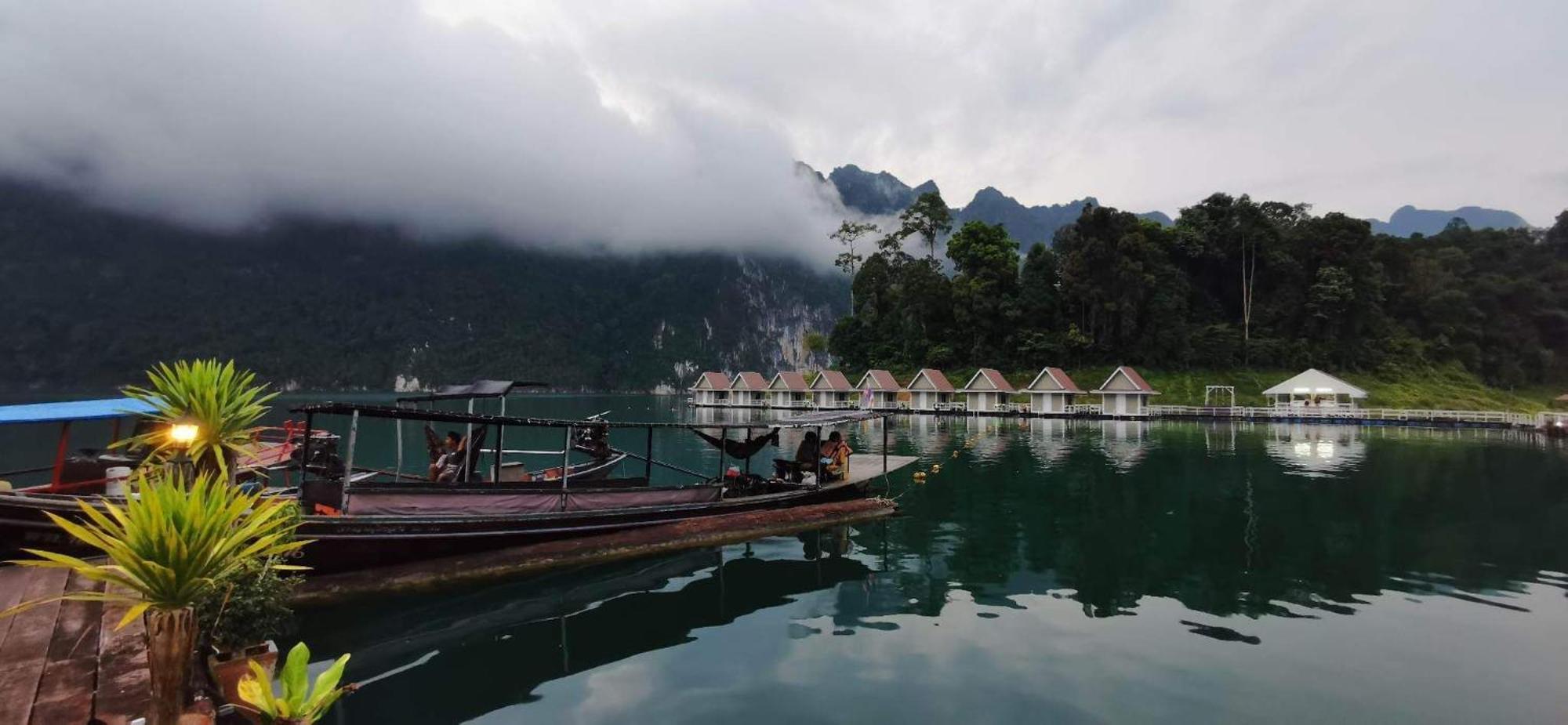 Khaosok Happy House Acomodação com café da manhã Khao Sok National Park Exterior foto